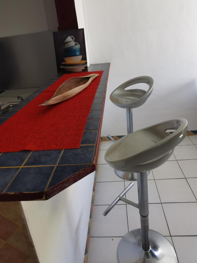 Appartement lumineux 2 chambres à 1mn de la plage Le Gosier  Esterno foto