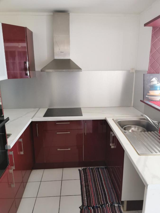 Appartement lumineux 2 chambres à 1mn de la plage Le Gosier  Esterno foto